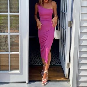 Elegant Pink One-Shoulder Dress